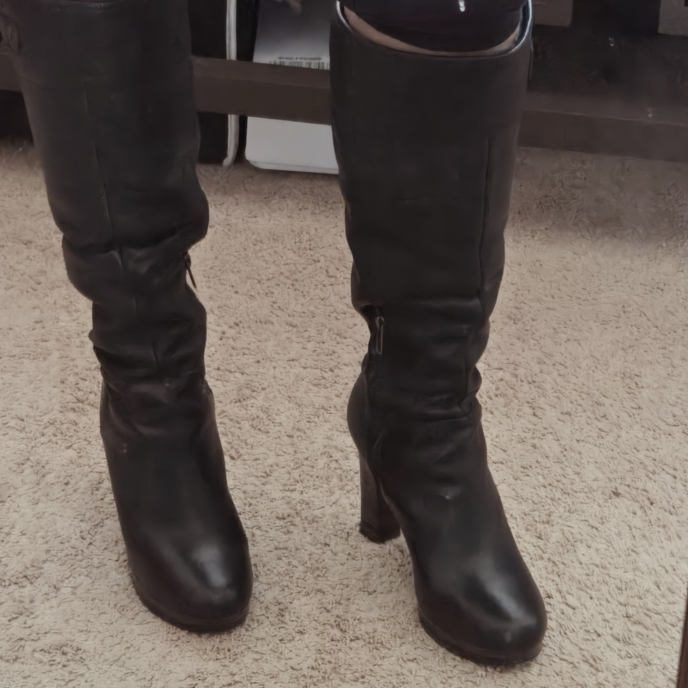 UGG Black Heeled Boots - Picture 2 of 7